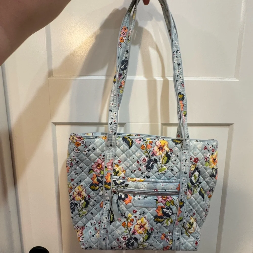Vera Bradley Blue Tote Bag with Structured Design and Playful Aesthetic - Picture 7 of 10